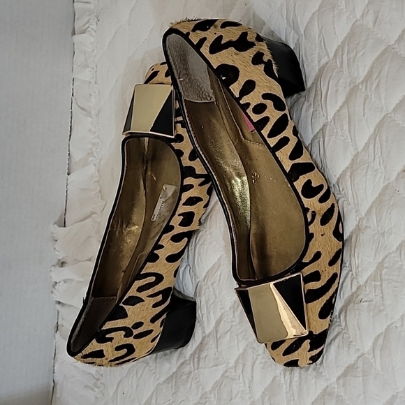 Isaac Mizrahi Cheetah Print Flats Size  5.5 - Picture 1 of 7
